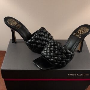 🖤Vince Camuto Black Woven Heeled Sandals🖤